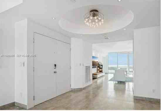 300 S Pointe Dr #3502 - Photo 5 of 13