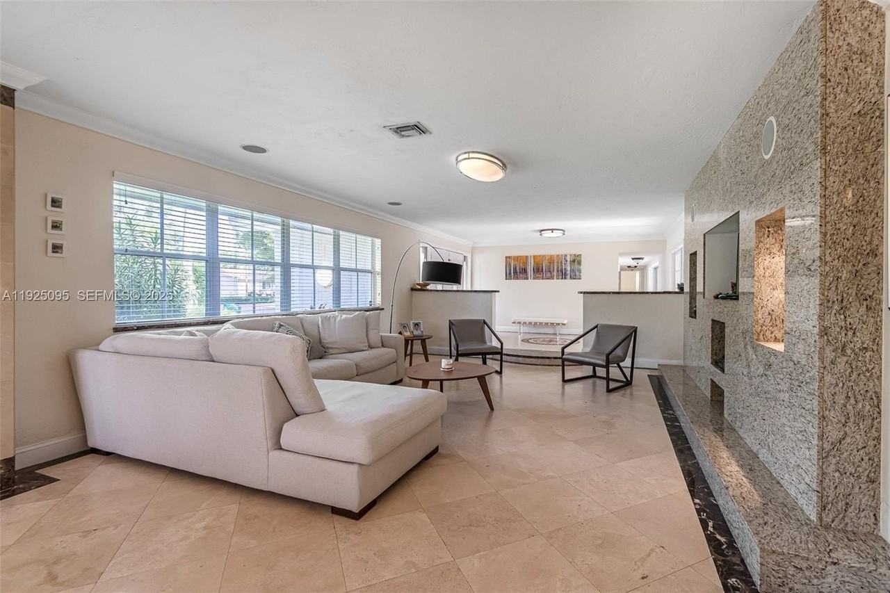 14644 Sw 83rd Ct #0 - Photo 3 of 19