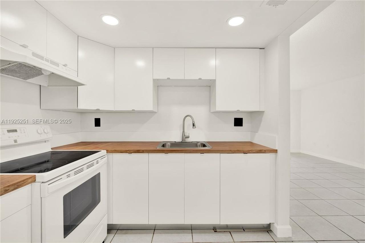 3620 Sw 114th Ave #2-104 - Photo 3 of 25