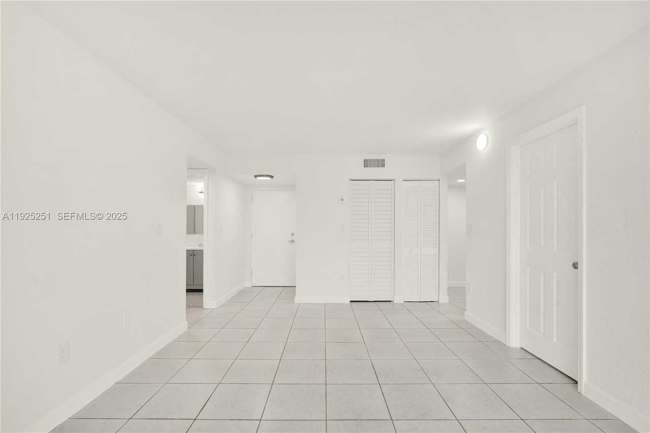 3620 Sw 114th Ave #2-104 - Photo 7 of 25