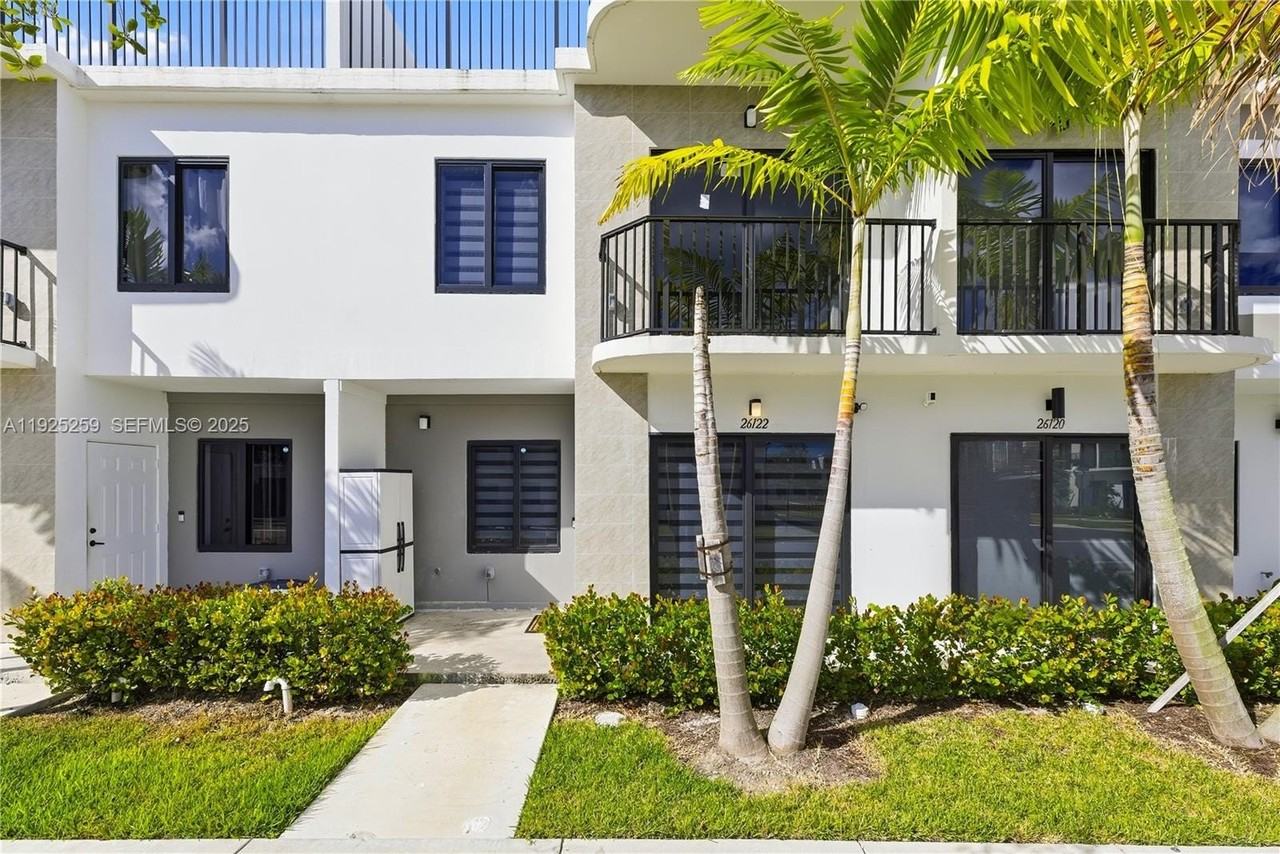 26122 Sw 145th Ct #26122 - Photo 2 of 28