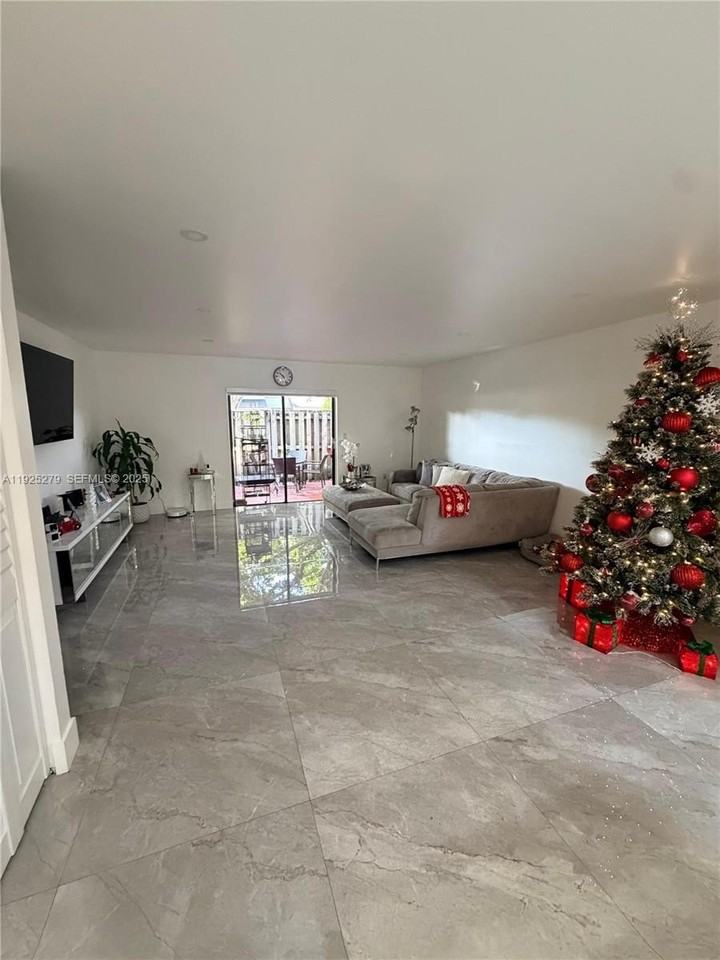 14261 Sw 94th Circle Ln #102-20 - Photo 5 of 21