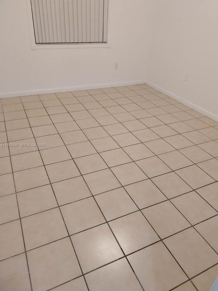 17255 Sw 95th Ave #350 - Photo 7 of 11