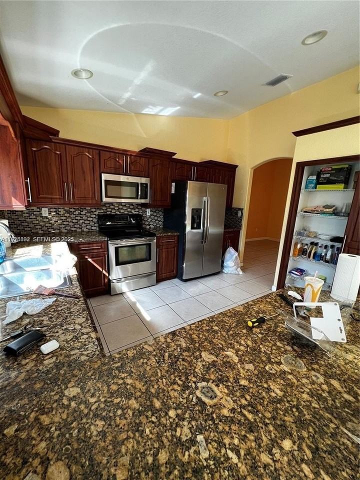 23953 Sw 108th Ct - Photo 7 of 25