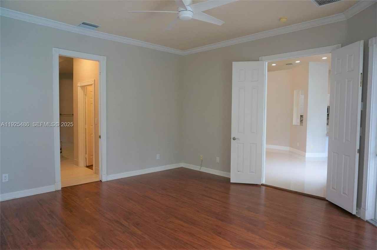 8006 N Savannah Cir - Photo 5 of 19