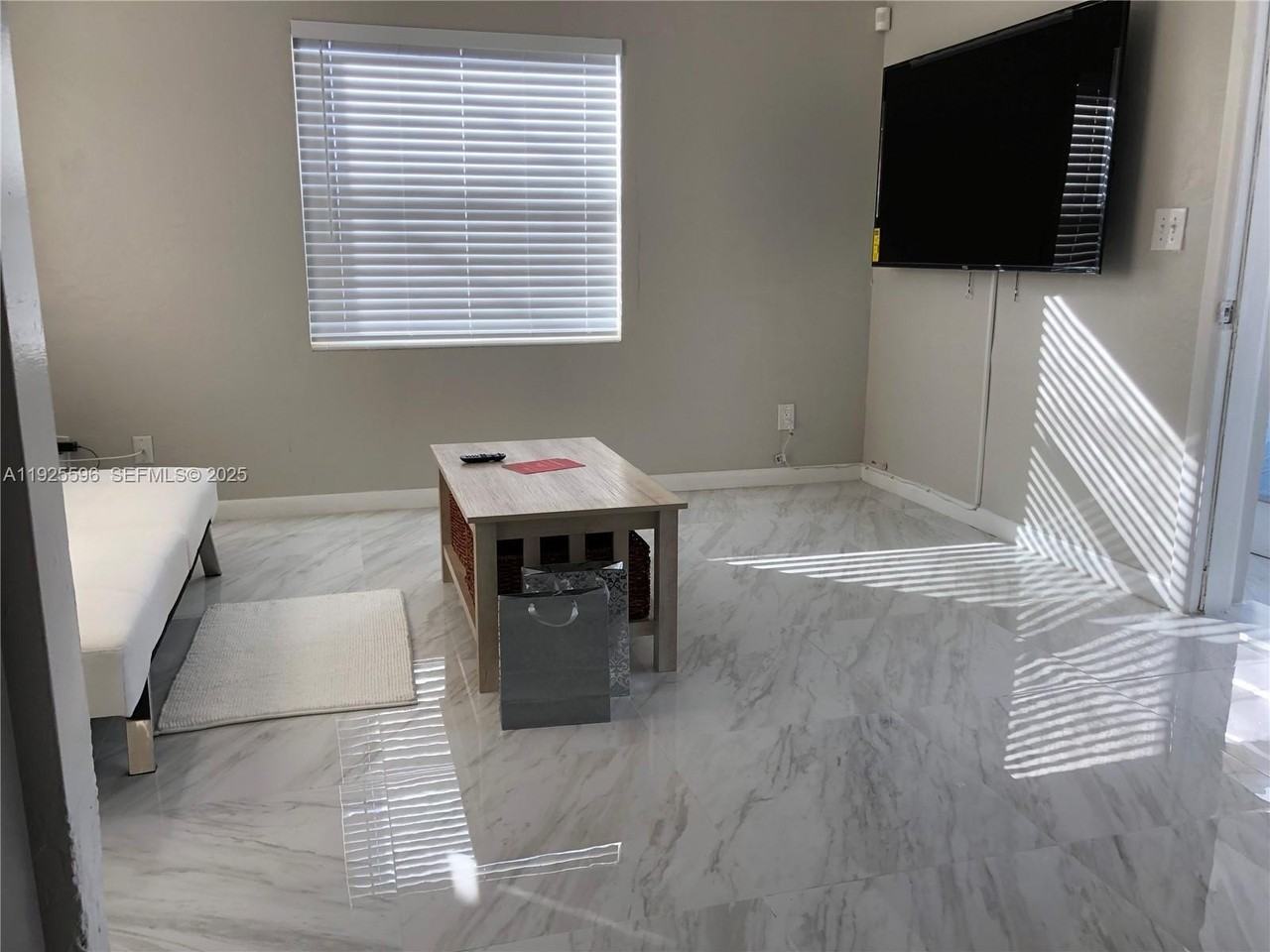 1938 Sheridan St #REAR - Photo 2 of 11