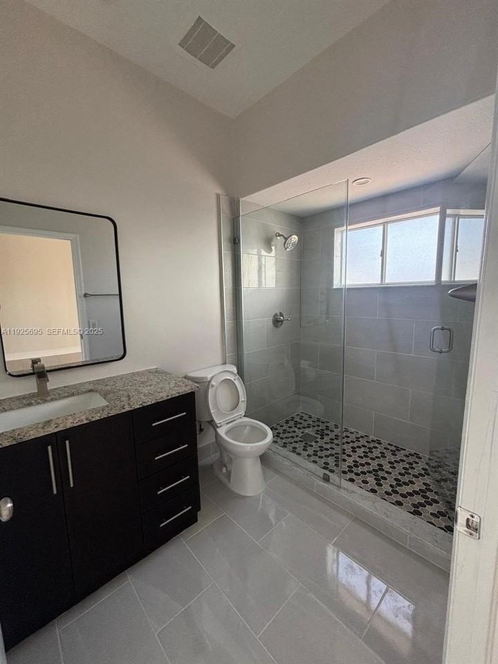 16124 Southwest 55th Terrace #0 - Photo 7 of 16