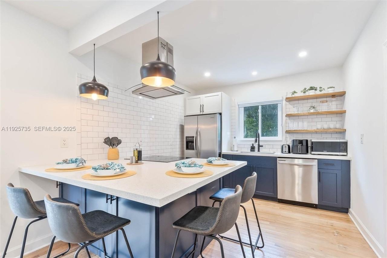 260 Northeast 46th Street #NA - Photo 5 of 36