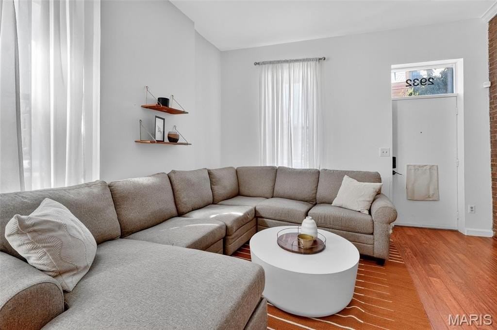 2932 Lemp Ave - Photo 6 of 44