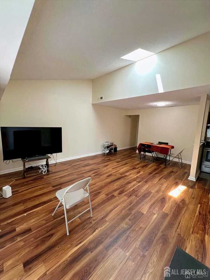 2304 Aspen Dr - Photo 3 of 12