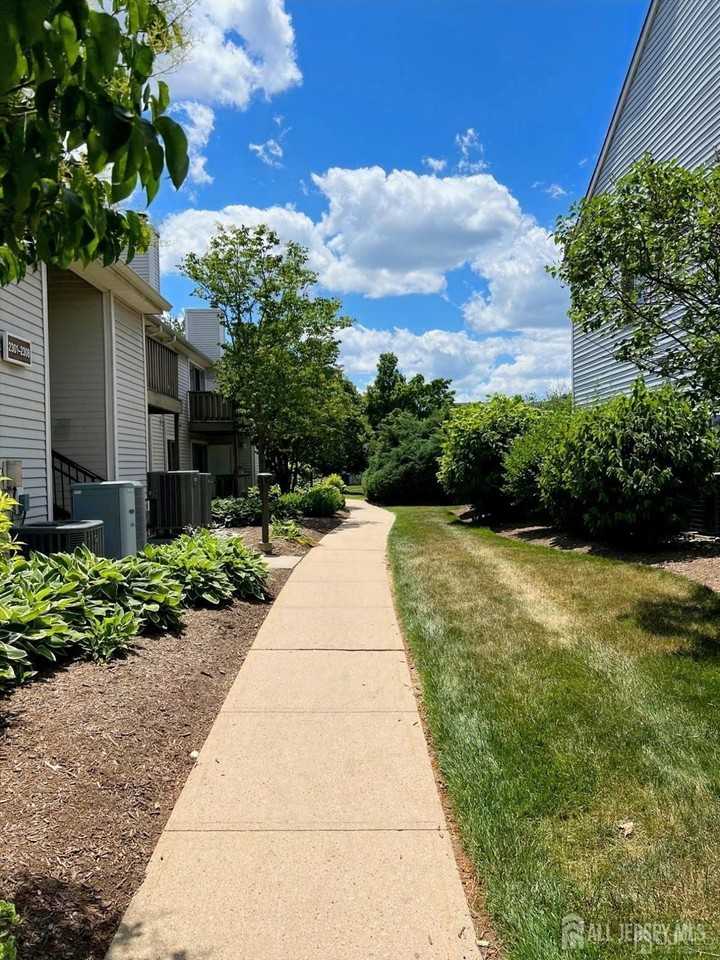 2304 Aspen Dr - Photo 7 of 12