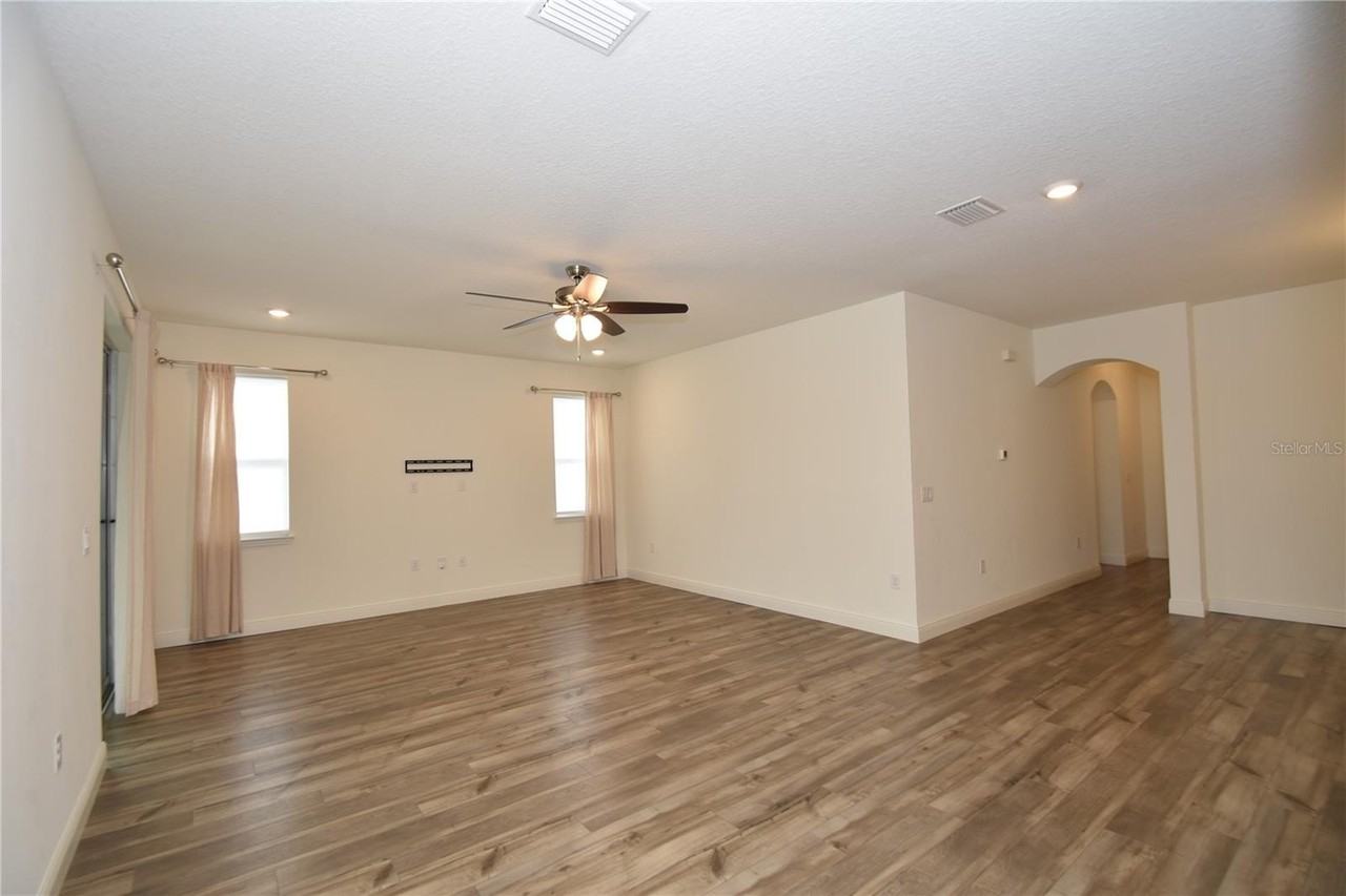 59 Oakleaf Way - Photo 7 of 39