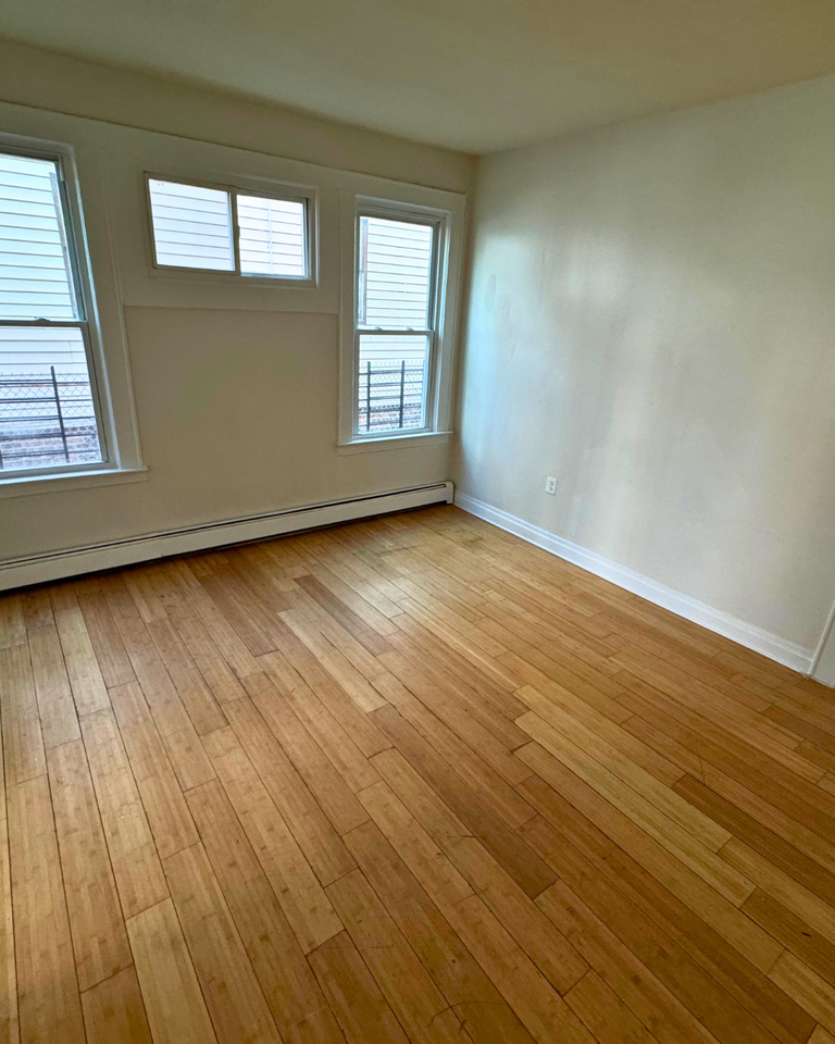 291 S 19th St #1L - Photo 5 of 7