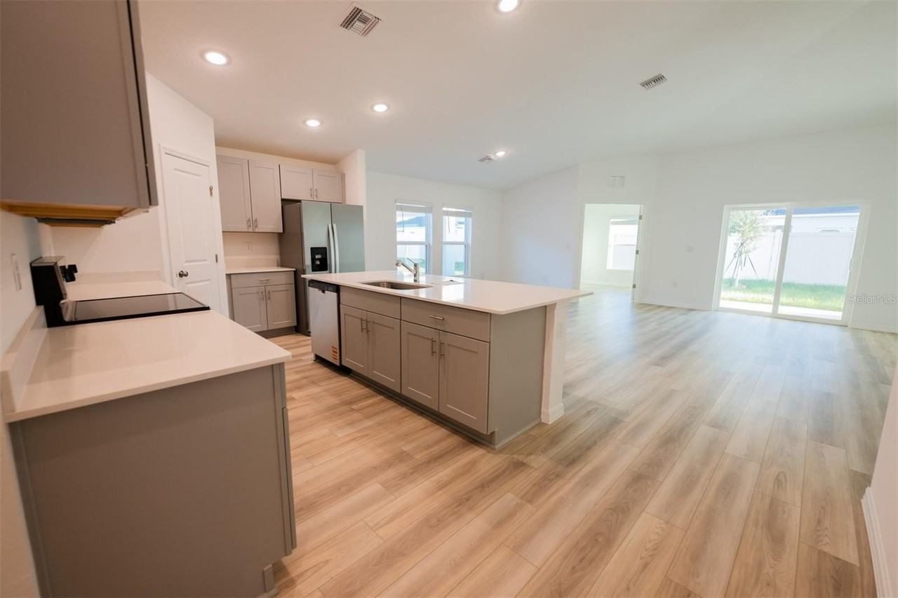 4124 River Beacon Blvd - Photo 3 of 50