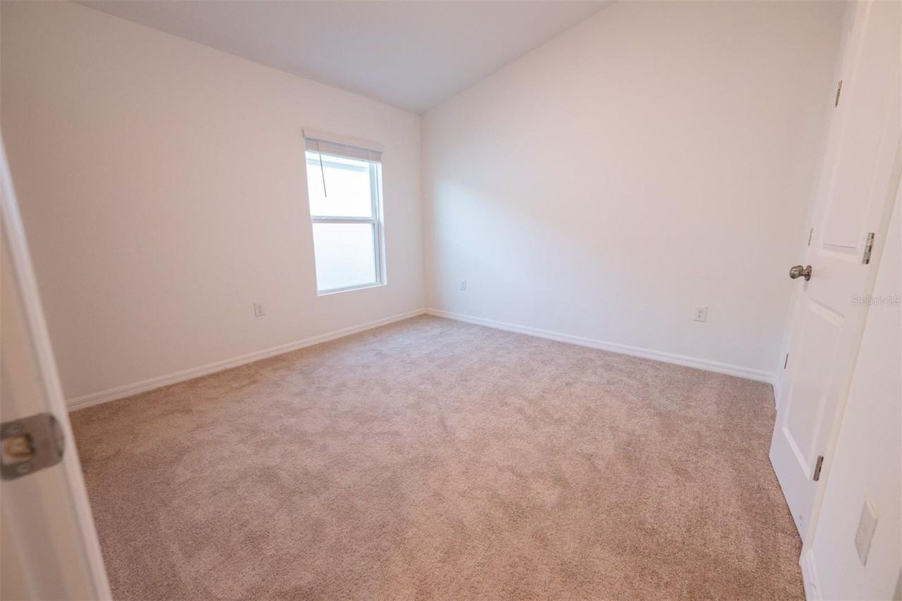 4124 River Beacon Blvd - Photo 5 of 50