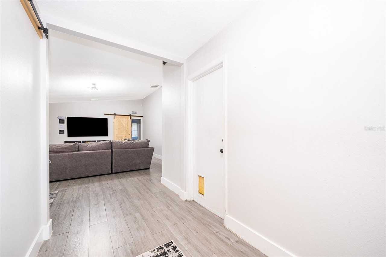 7118 Caloosa Ct - Photo 6 of 50