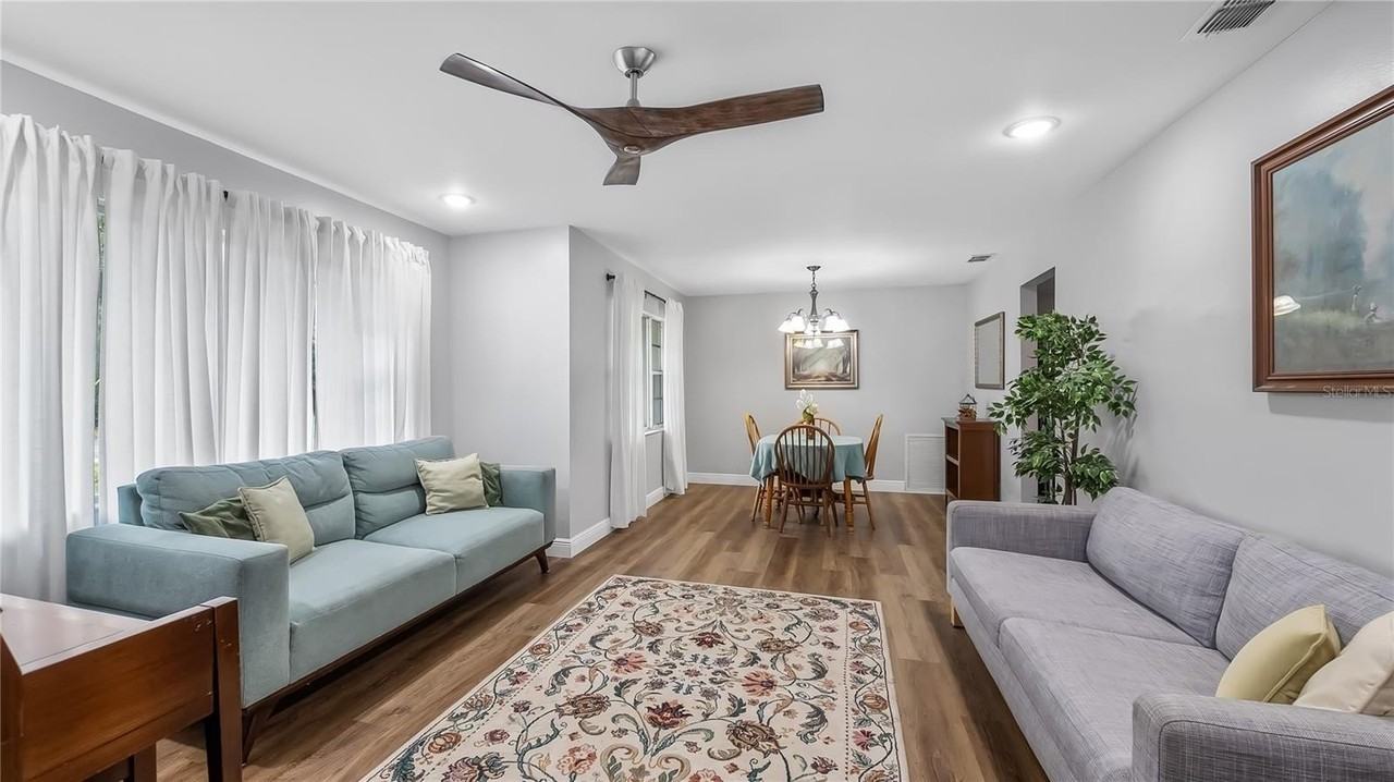 821 Pennsylvania Ave - Photo 4 of 36