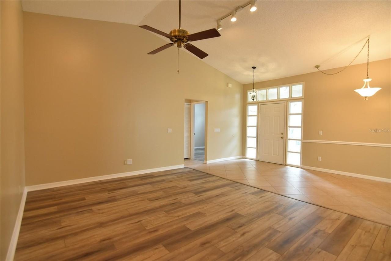 1099 Mckinnon Ave - Photo 5 of 28