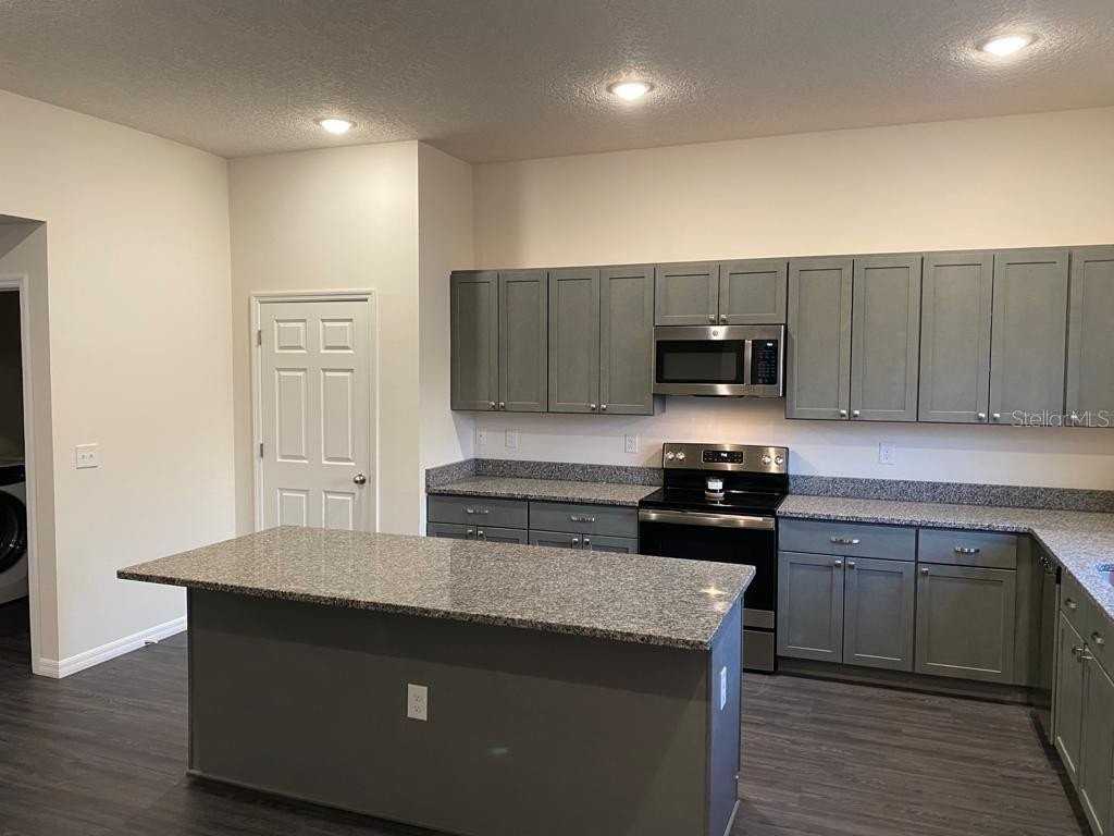 945 Luna Ter - Photo 2 of 10