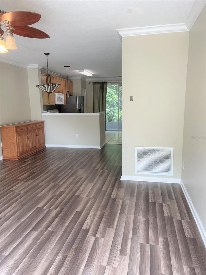 894 Vineland Pl - Photo 3 of 13