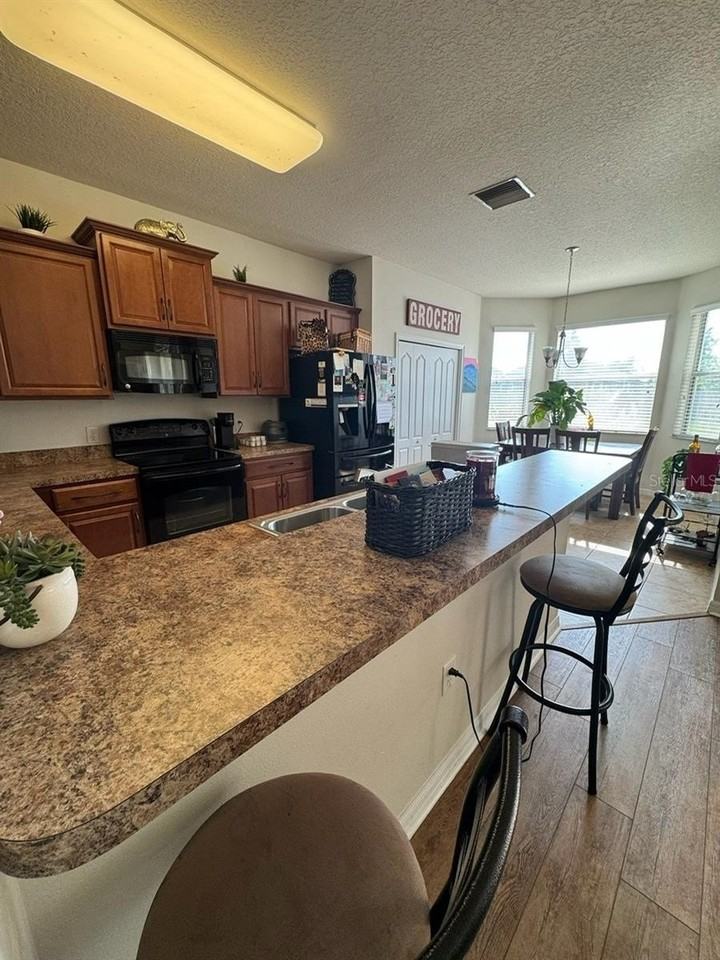 2515 Torrens Dr - Photo 5 of 20