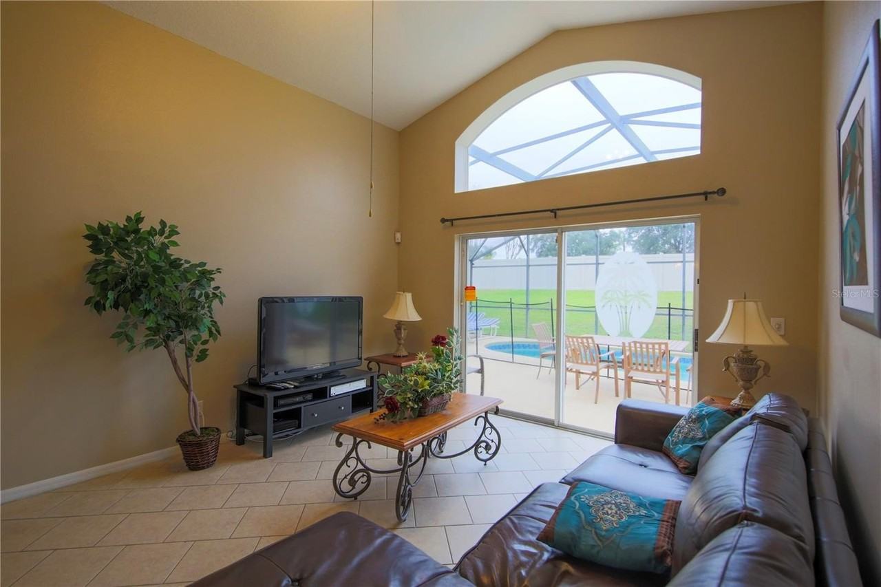 1224 Solana Circle - Photo 3 of 33