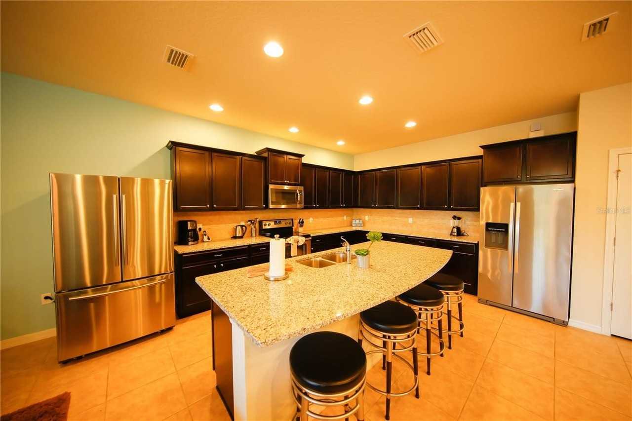 8809 Rhodes St - Photo 3 of 49