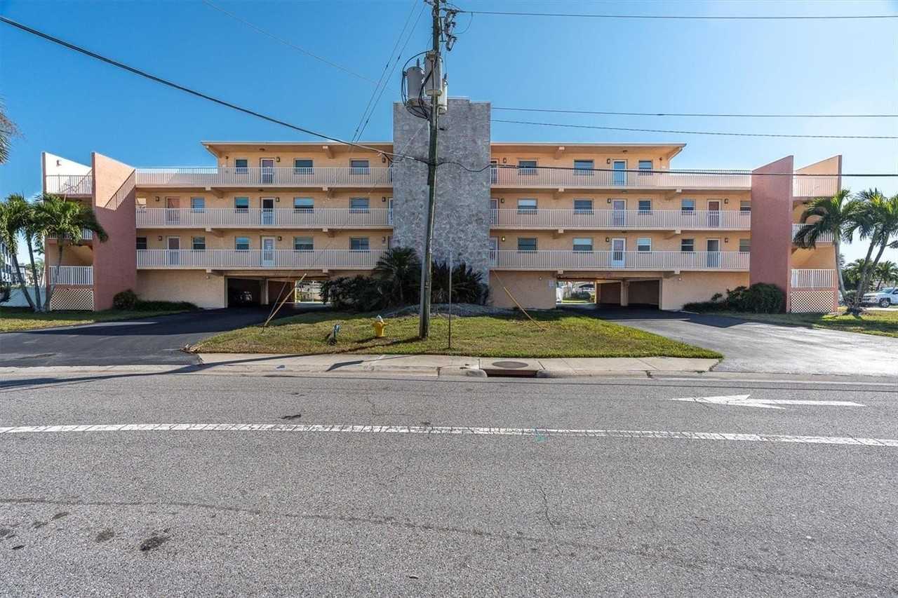 175 116th Avenue #302 - Photo 2 of 27