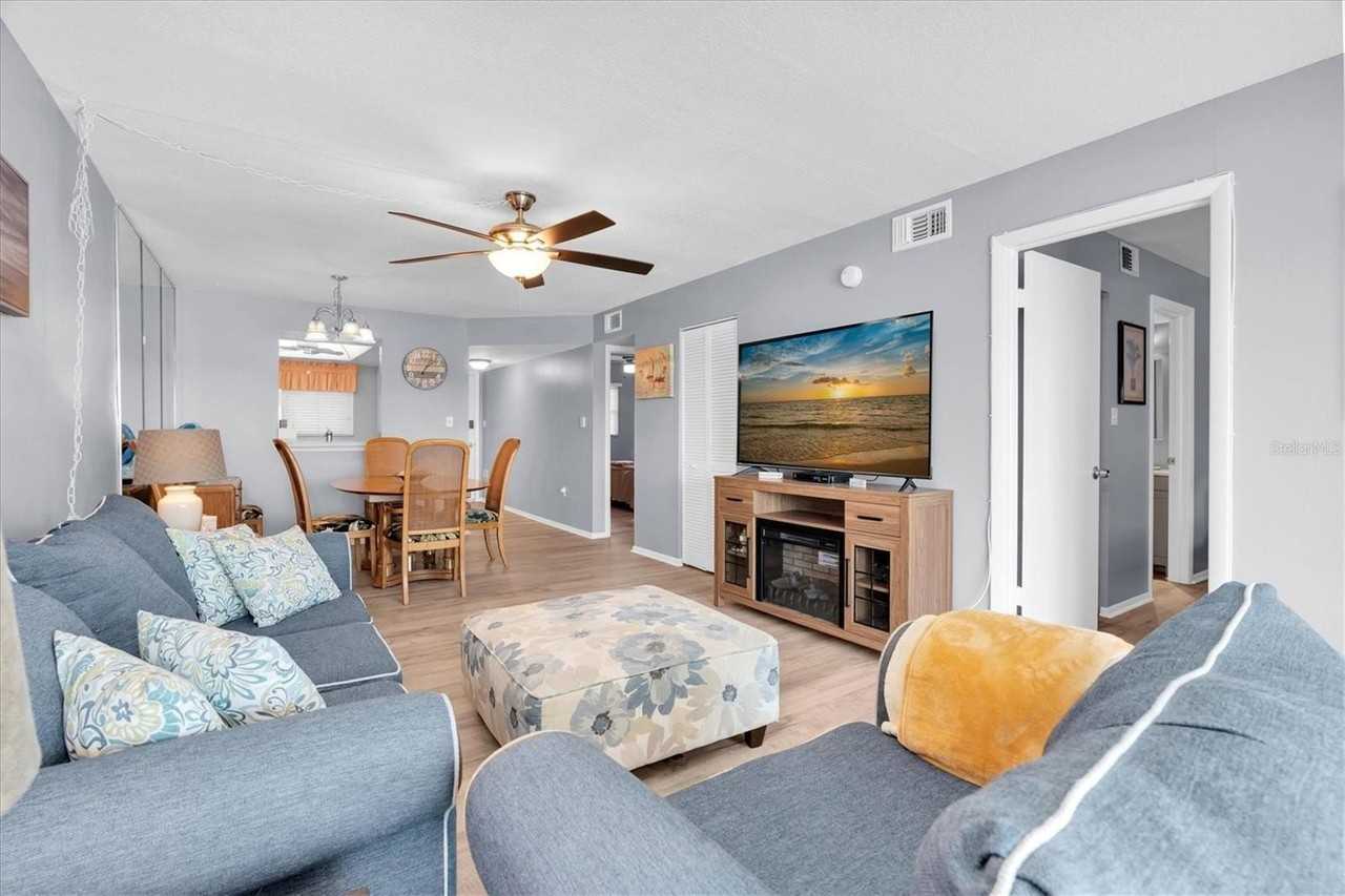 175 116th Avenue #302 - Photo 5 of 27