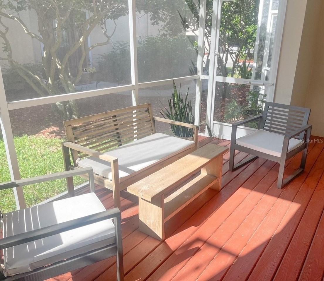 420 Barcelona Dr - Photo 4 of 7