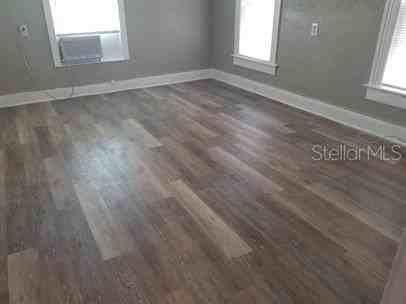 318 East Tarpon Avenue #5 - Photo 4 of 16