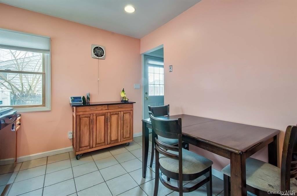 15 Janet Drive - Photo 7 of 23