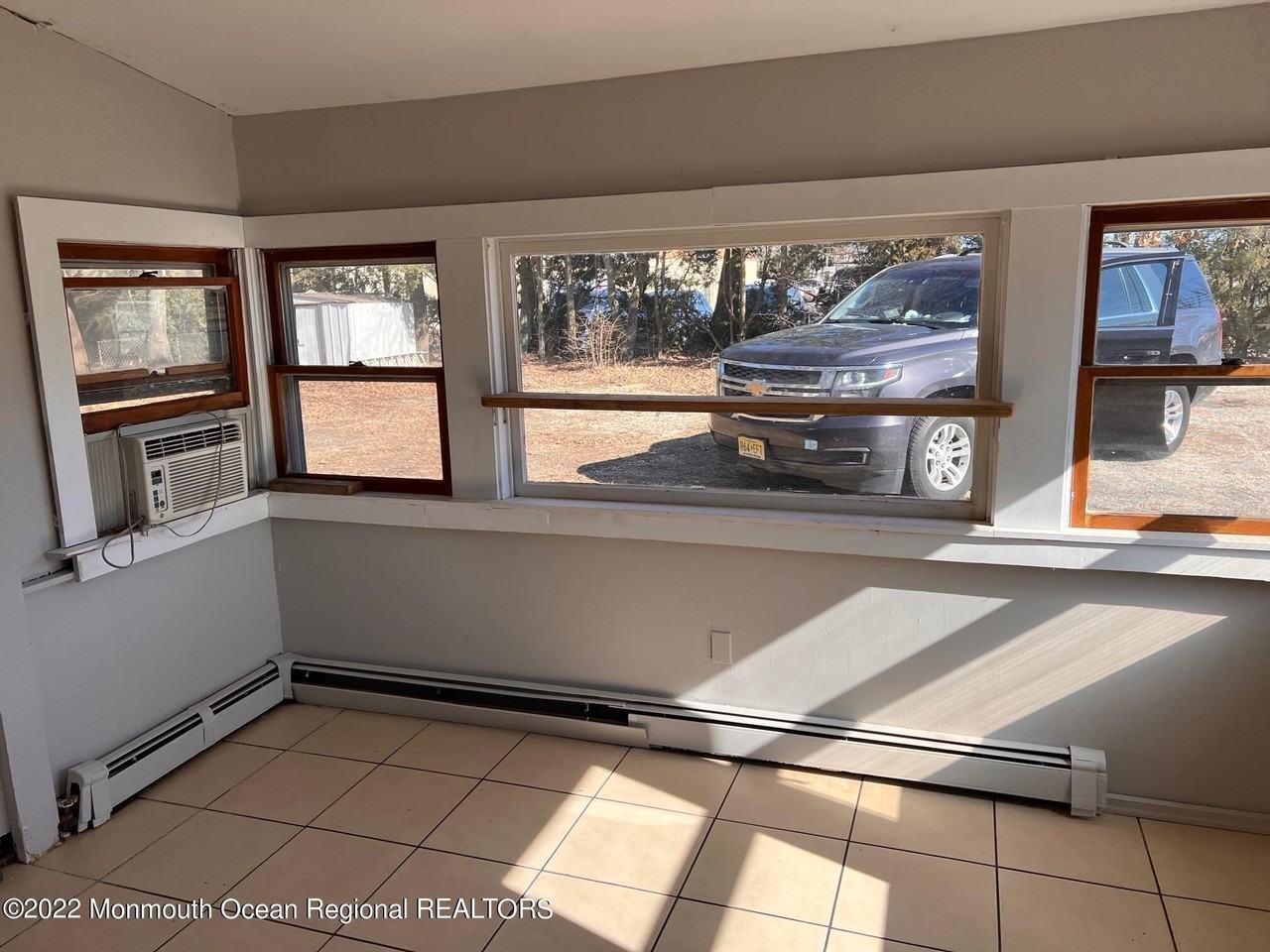 511 Holly Village Lane - Photo 2 of 8