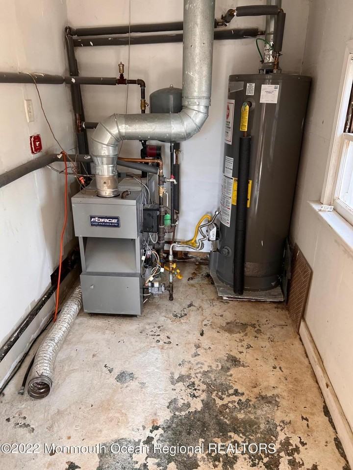 511 Holly Village Lane - Photo 6 of 8