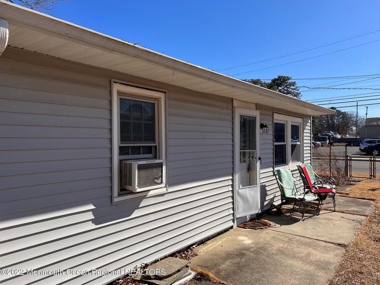 511 Holly Village Lane - Photo 7 of 8