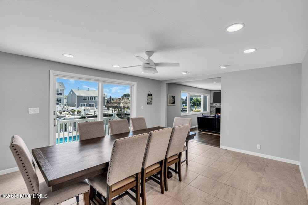 1648 Center St - Photo 5 of 26