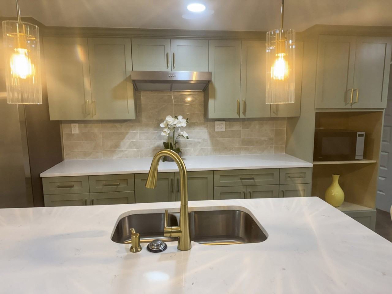 Chalet Ct - Photo 6 of 21