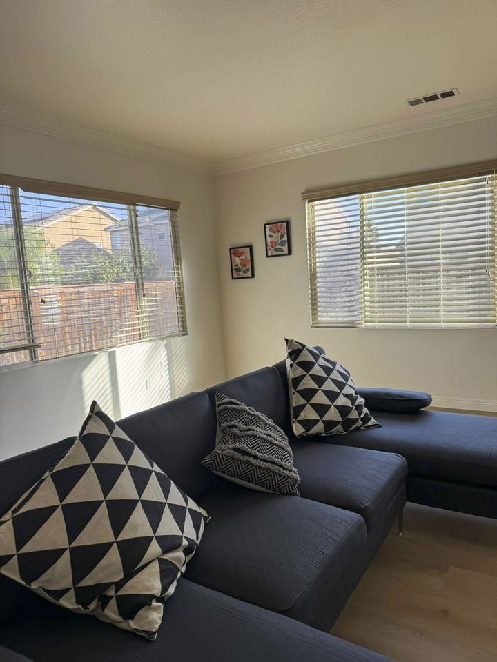 Cumberland Ct - Photo 3 of 18