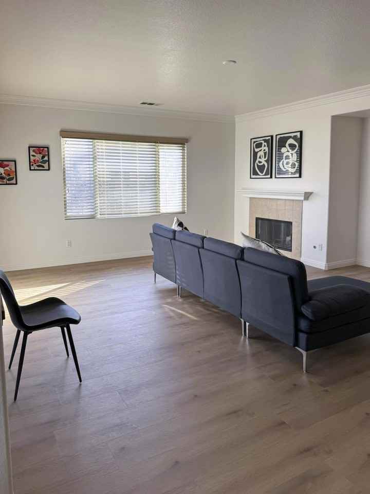 Cumberland Ct - Photo 4 of 18