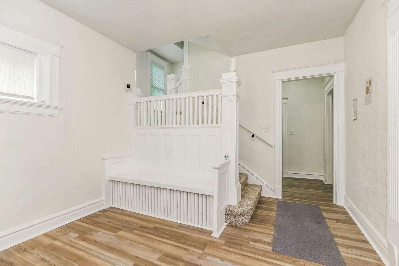 E 30th St - Photo 2 of 10