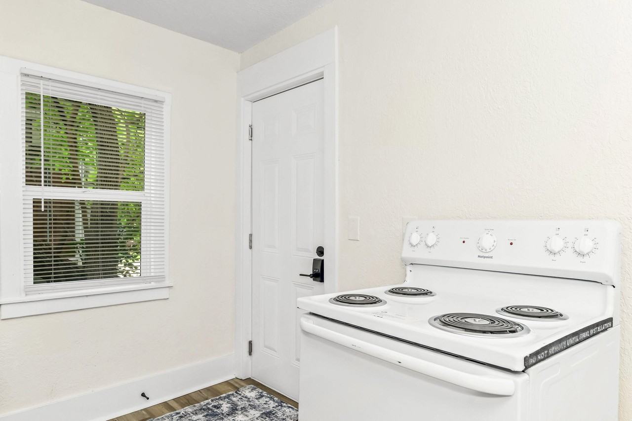 E 30th St - Photo 6 of 10