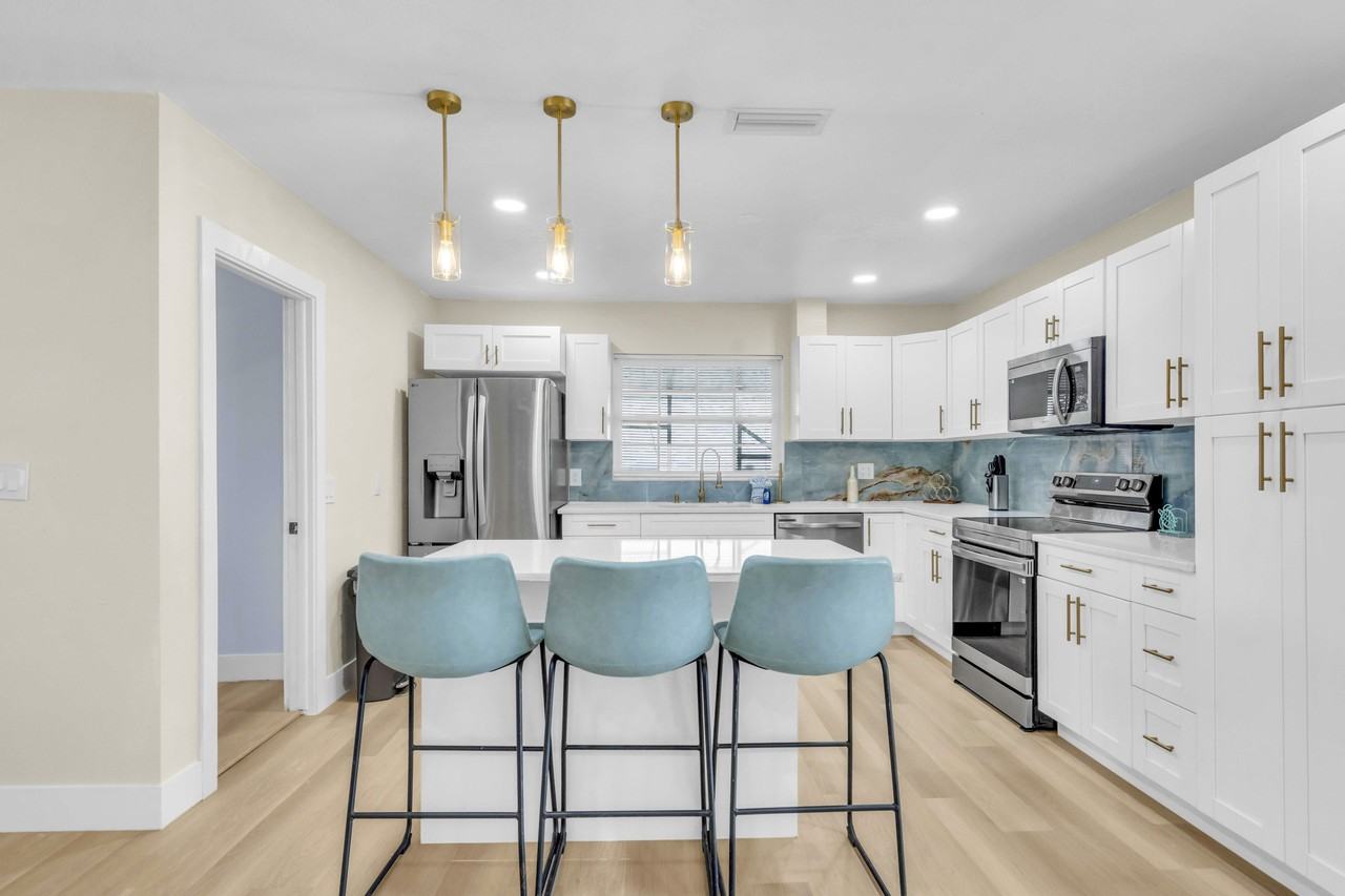 4311 123rd Street West - Photo 6 of 14