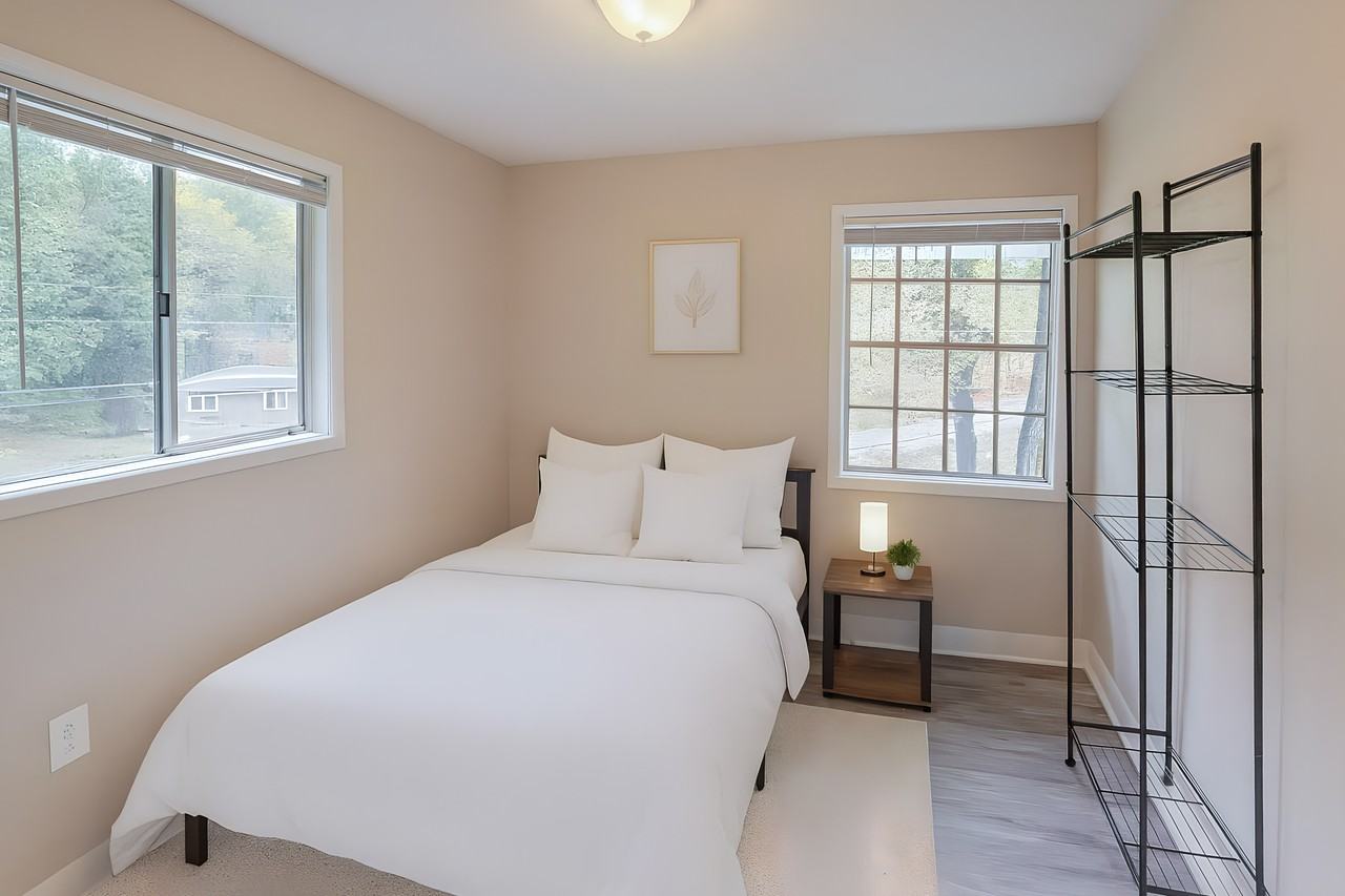 Petersburg Court - Photo 4 of 5