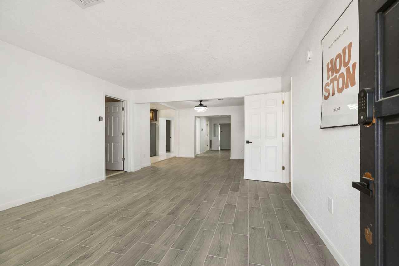 Saint Louis St - Photo 4 of 20