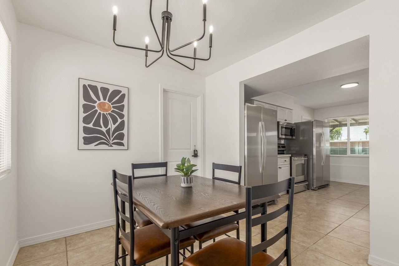 N 54th Dr - Photo 6 of 9