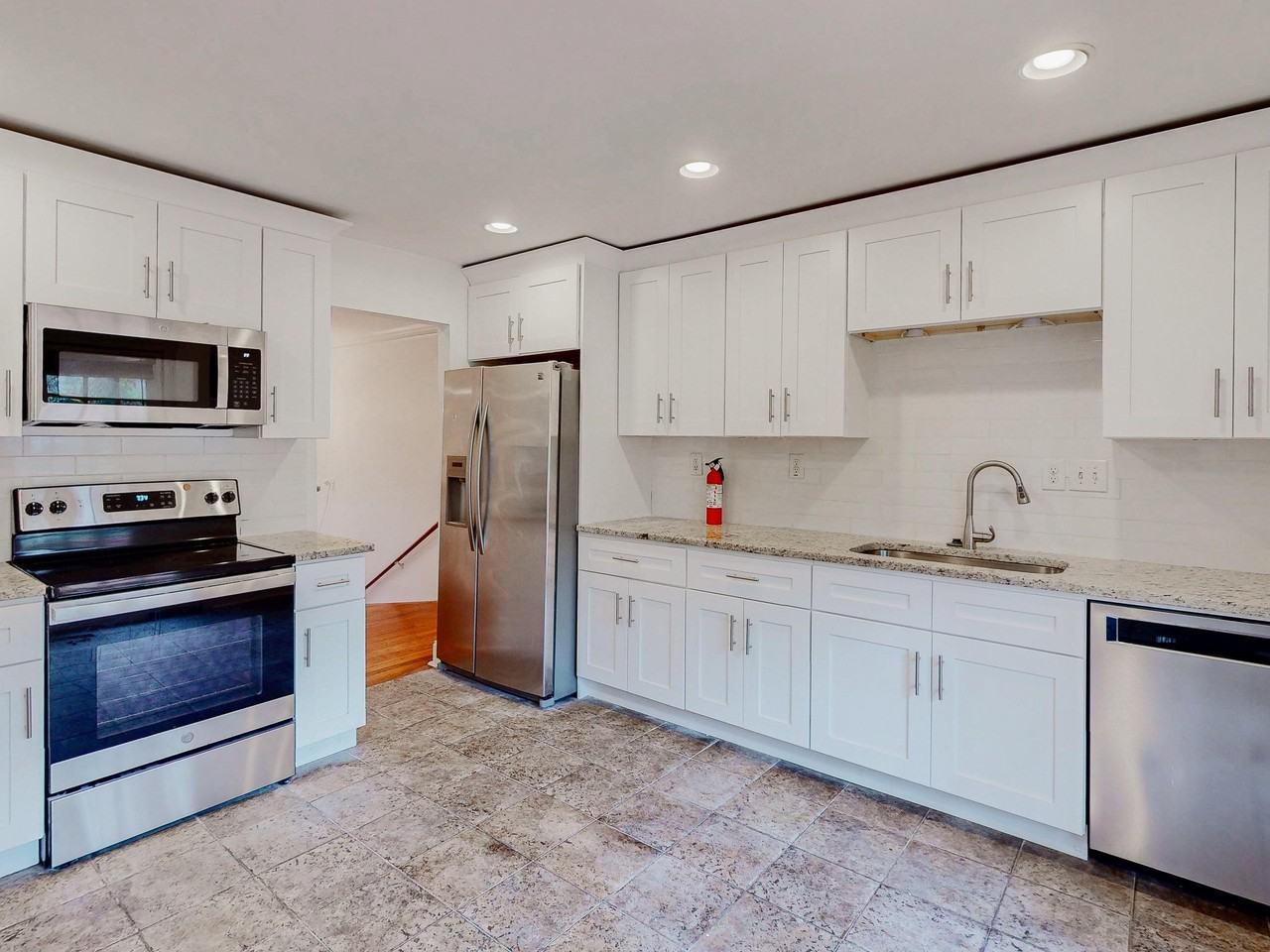 Williamsburg Way - Photo 2 of 13