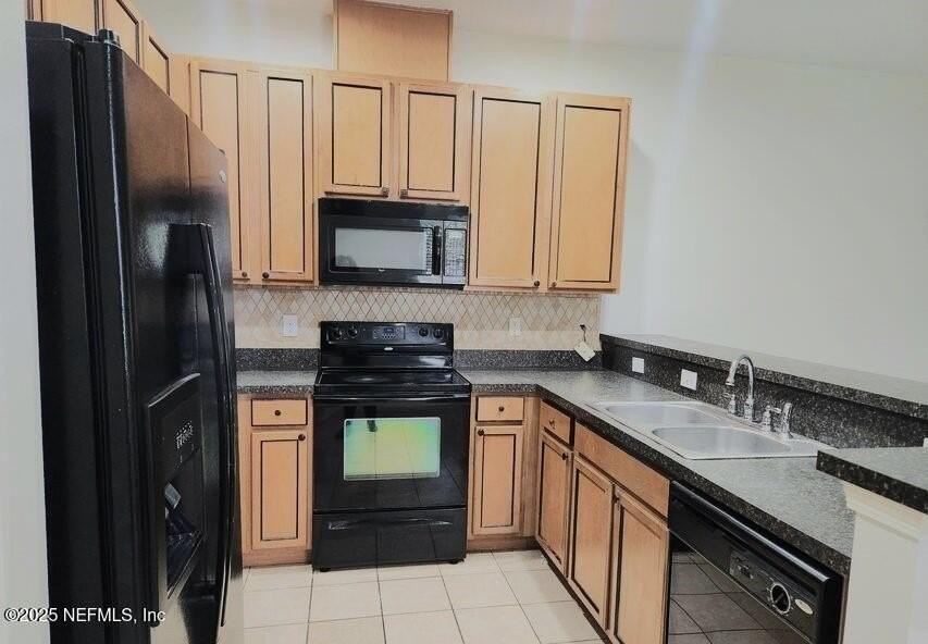 13265 Ocean Mist Dr - Photo 7 of 21