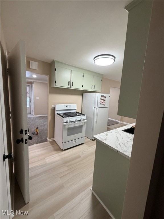 7470 Lanier Dr - Photo 3 of 10