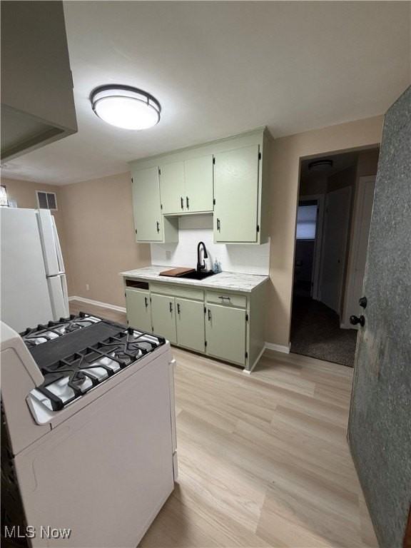 7470 Lanier Dr - Photo 4 of 10