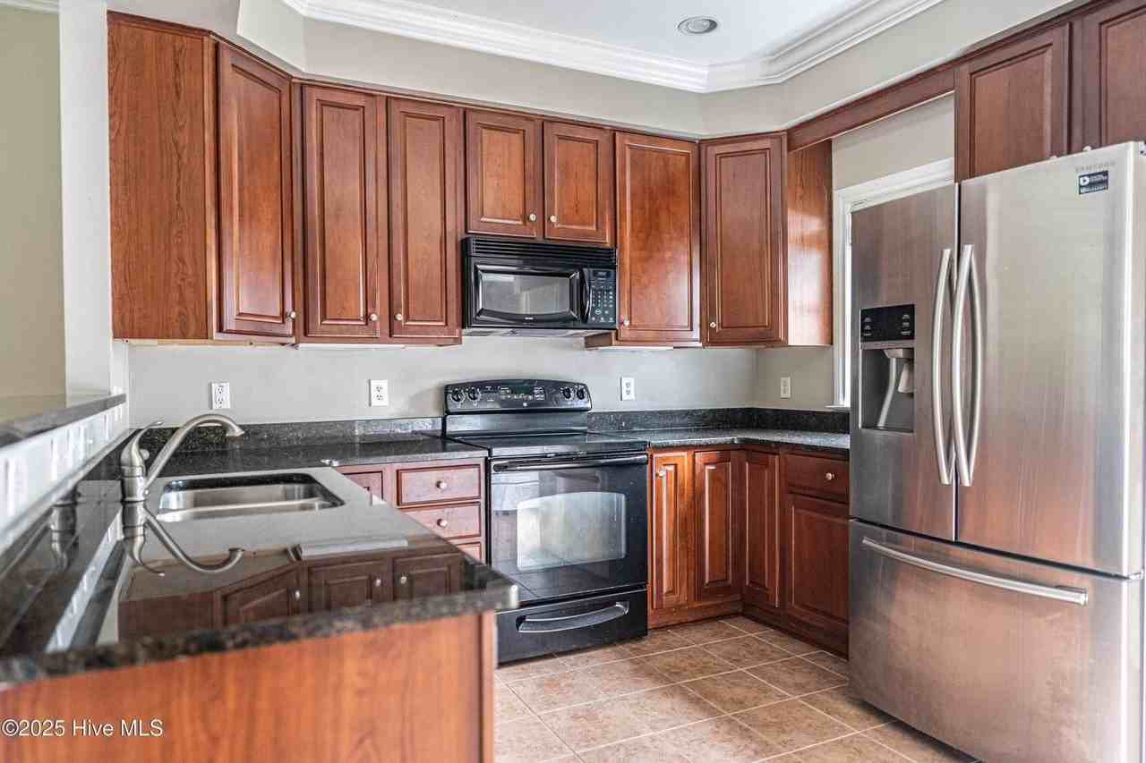 250 E Delaware Ave - Photo 6 of 21